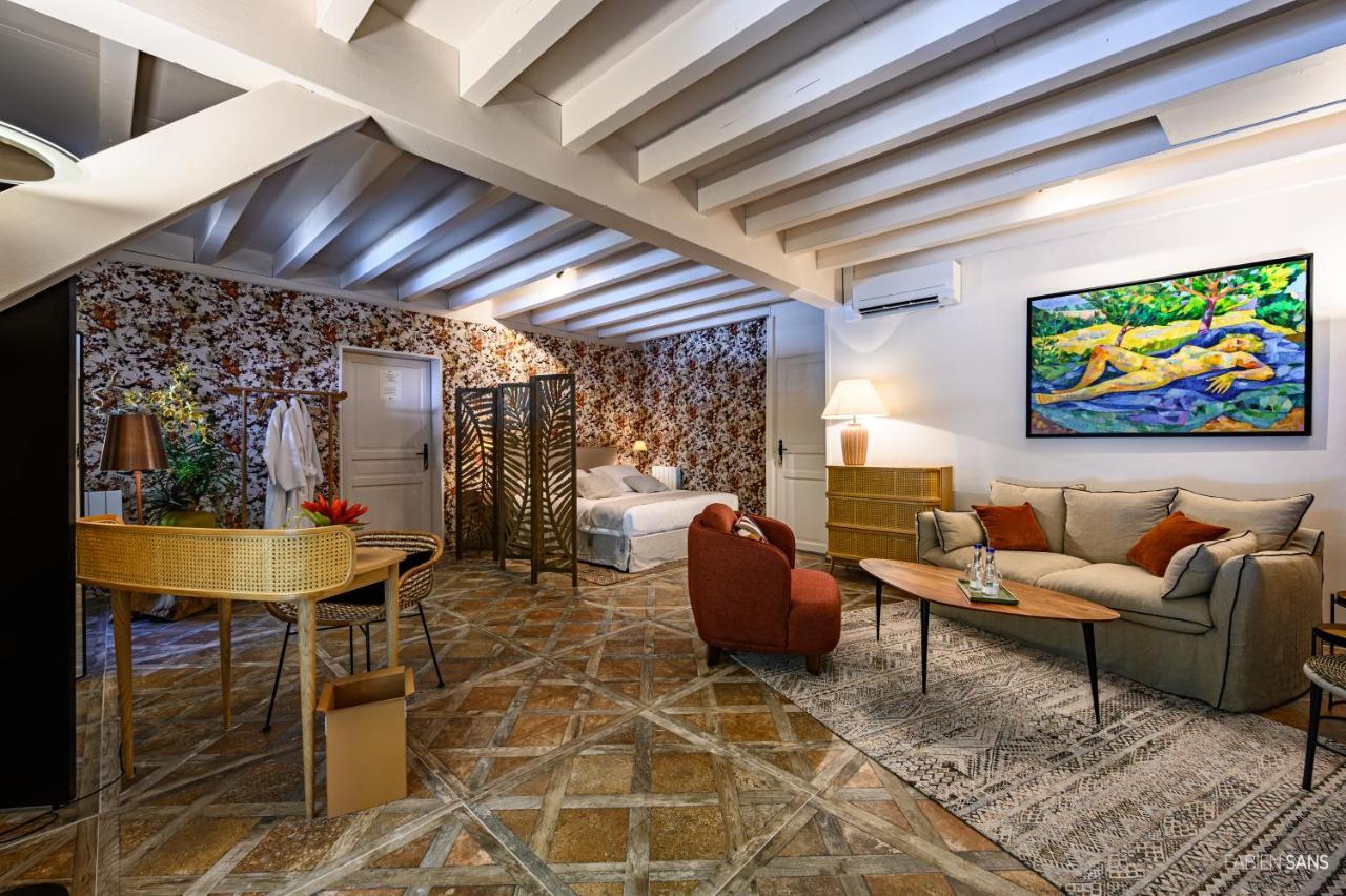 Maison D'Hotes Les Jardins Saint Eloi Le Lonzac 外观 照片