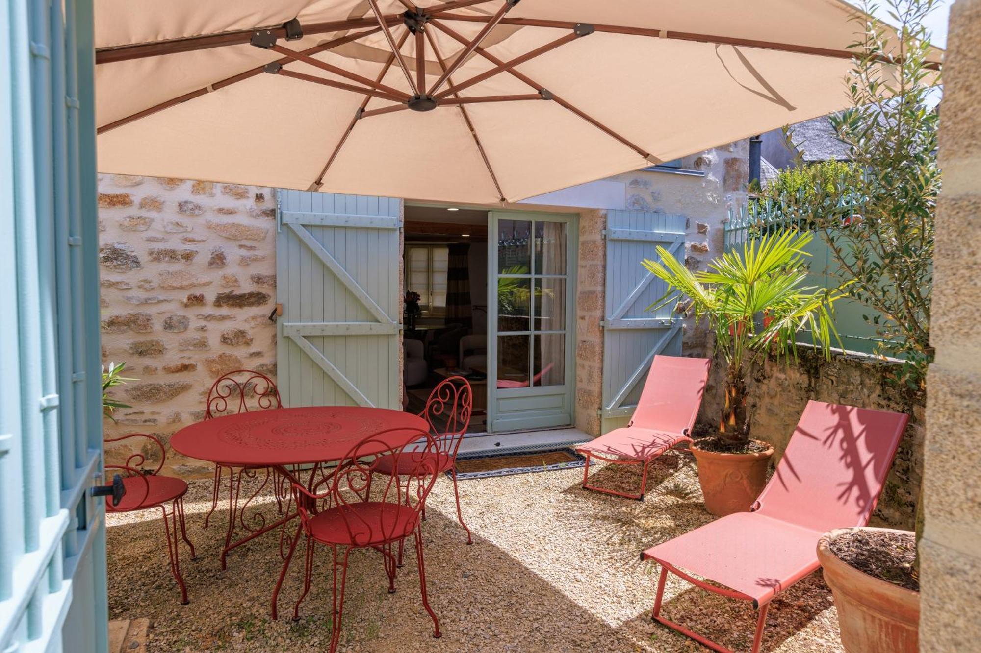 Maison D'Hotes Les Jardins Saint Eloi Le Lonzac 外观 照片