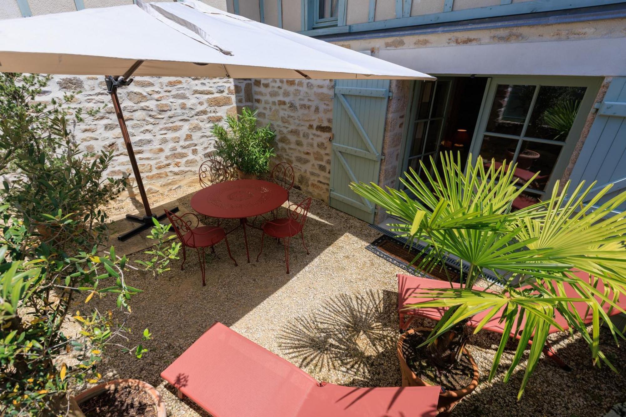 Maison D'Hotes Les Jardins Saint Eloi Le Lonzac 外观 照片