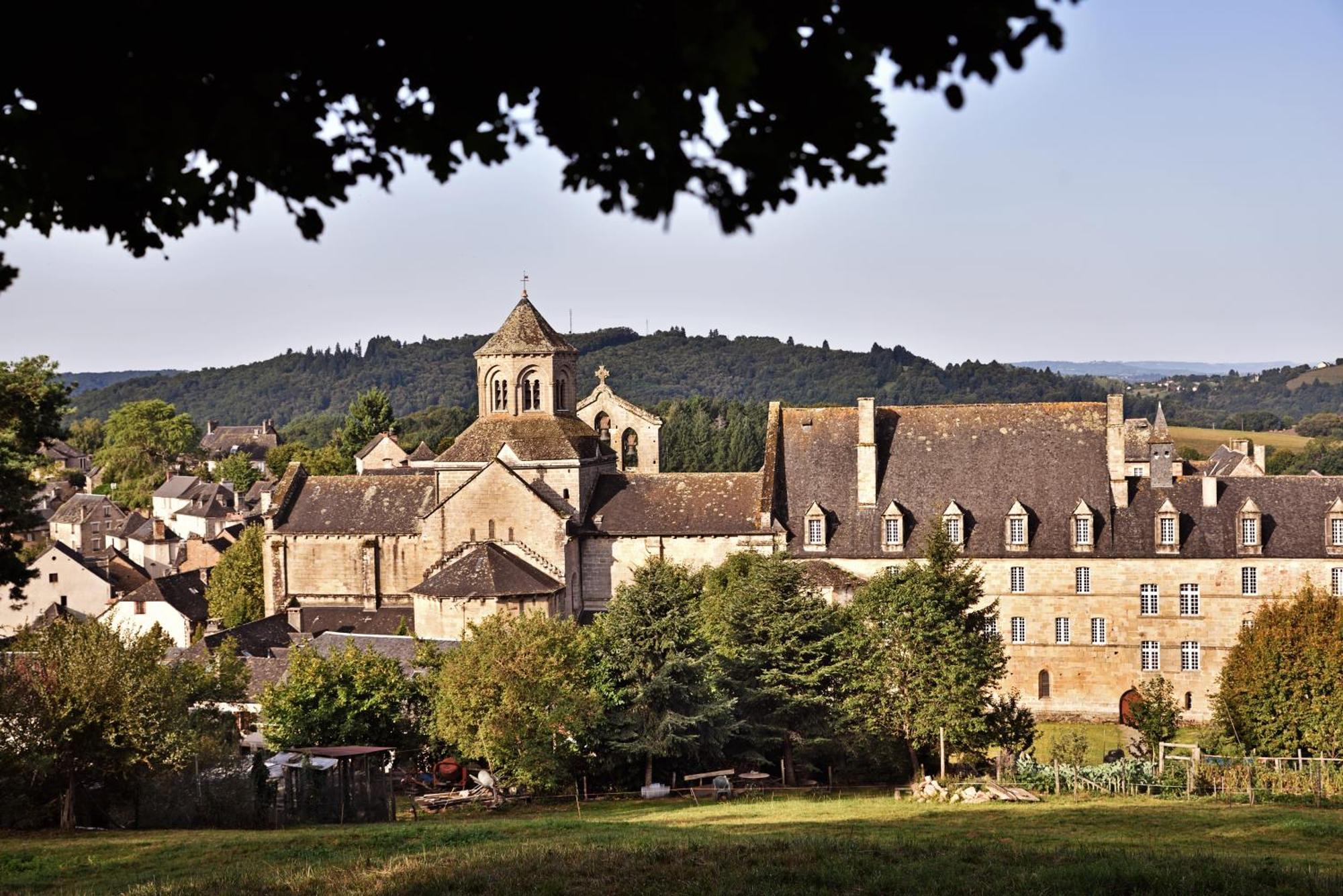 Maison D'Hotes Les Jardins Saint Eloi Le Lonzac 外观 照片
